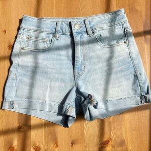 AMERICAN EAGLE light denim stretchy shorts